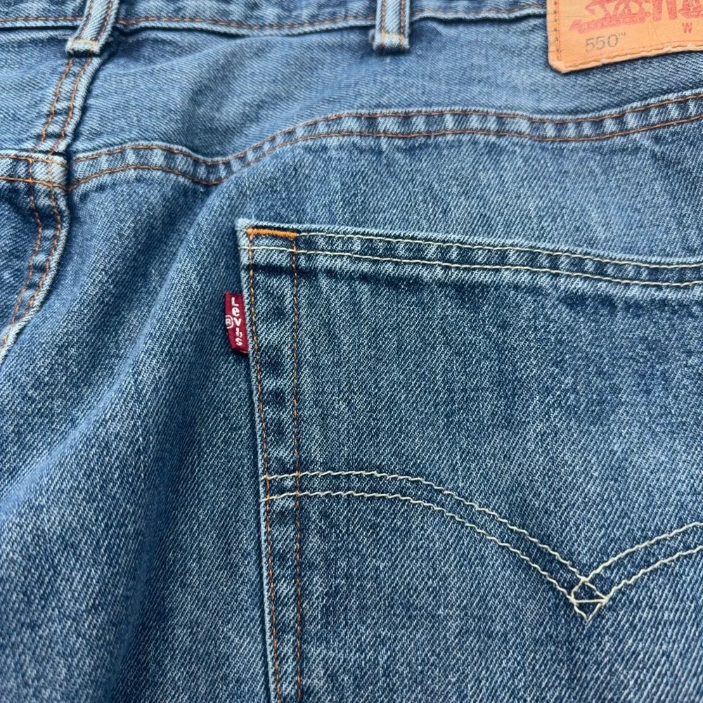 Levis 550 Relaxed Fit Jeans Mens 44x30 Blue Tapered Leg Denim Classic Casual